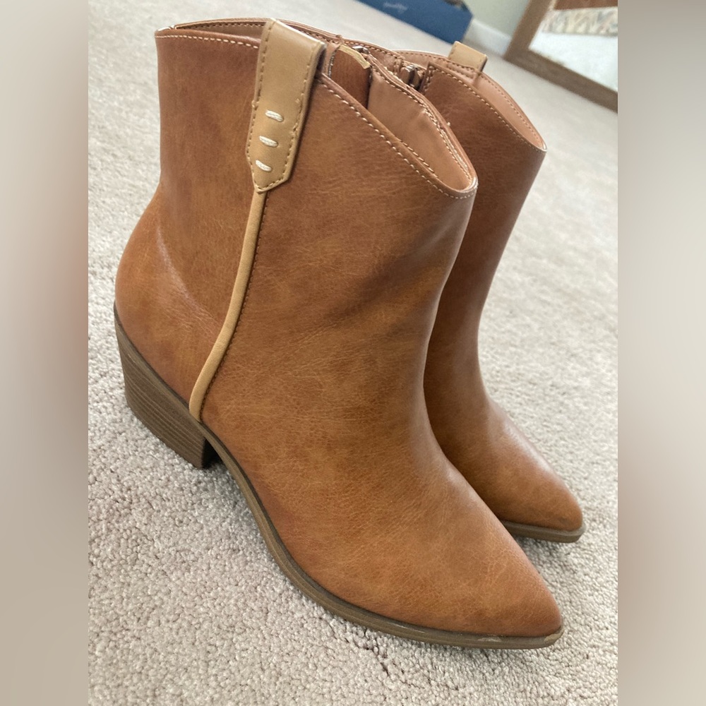 Woman’s Marlow Western Boots